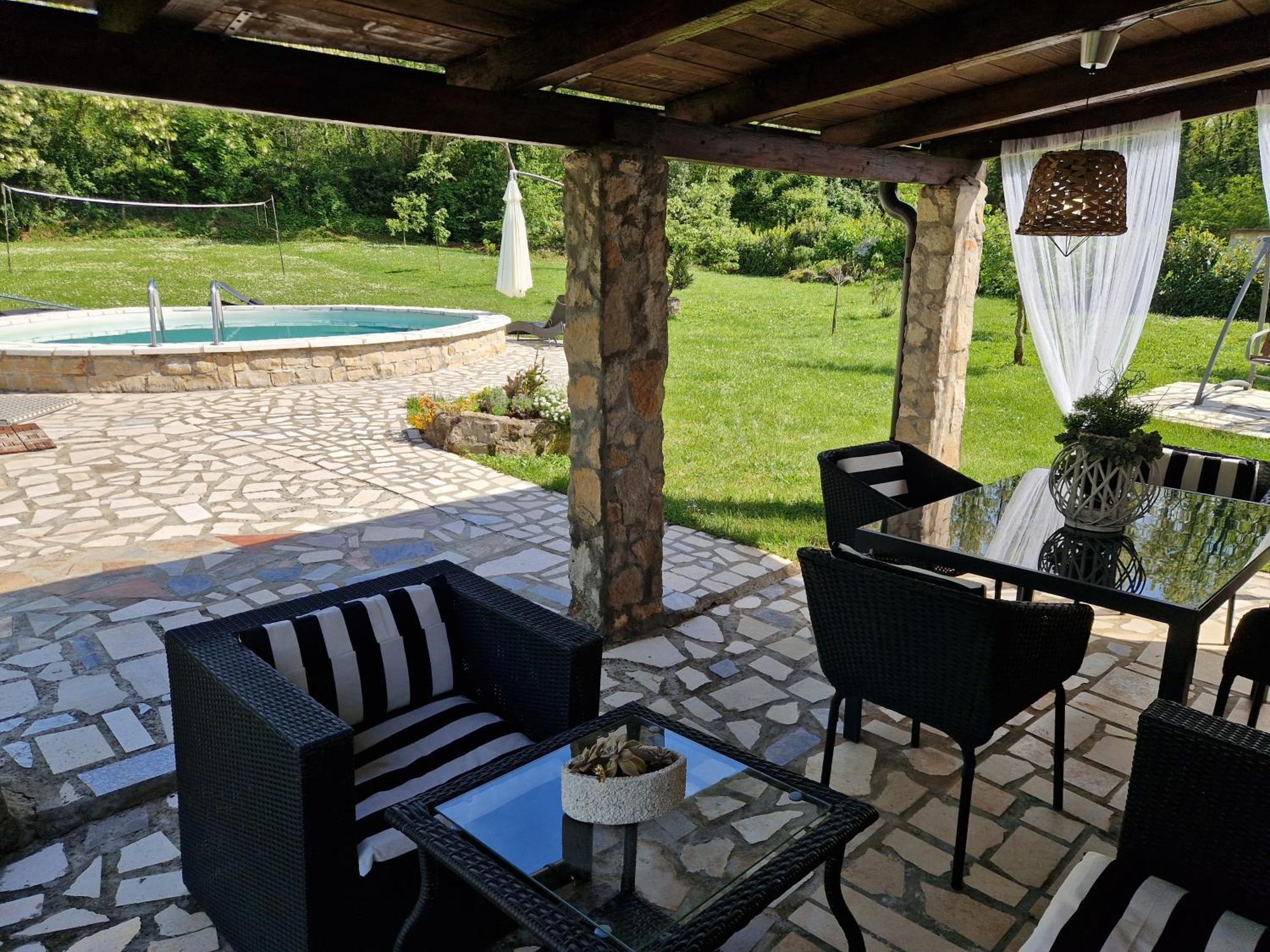 Holiday House Vuki Nedeščina Kültér fotó